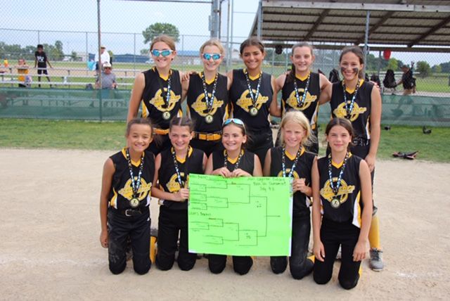 Fairview 12U softball wins Bulldog Bash